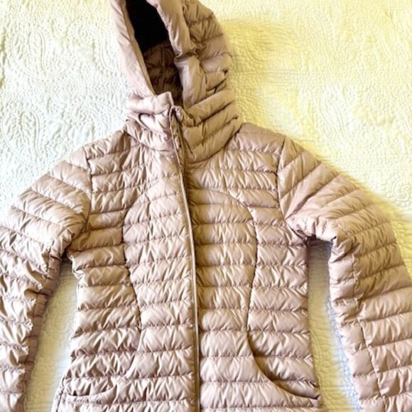 lululemon athletica Jackets & Blazers - lululemon winter jacket pack it down size 2
